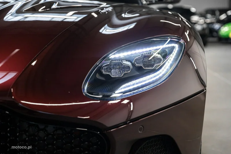 Aston Martin DBS 13