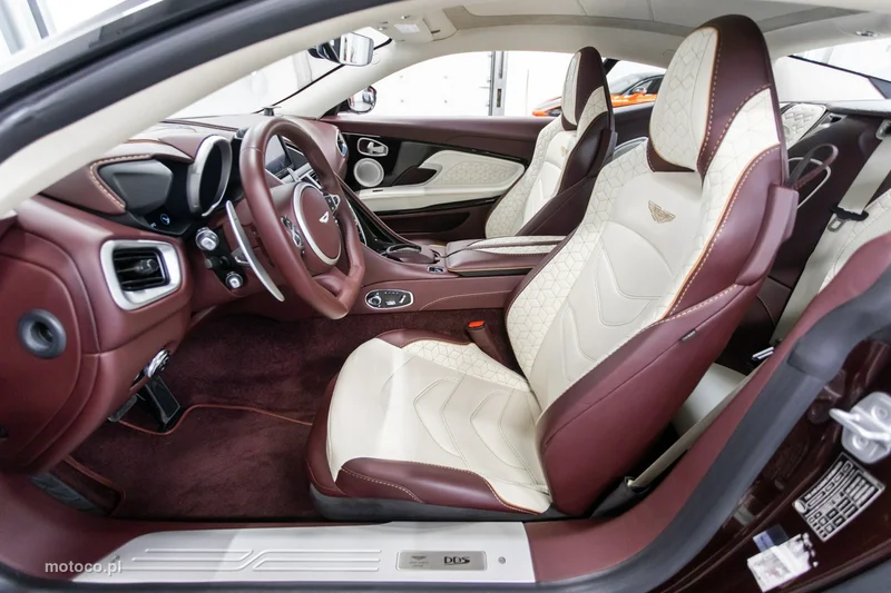 Aston Martin DBS 26