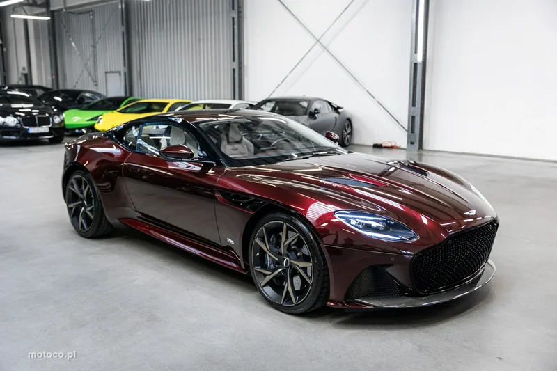 Aston Martin DBS 5