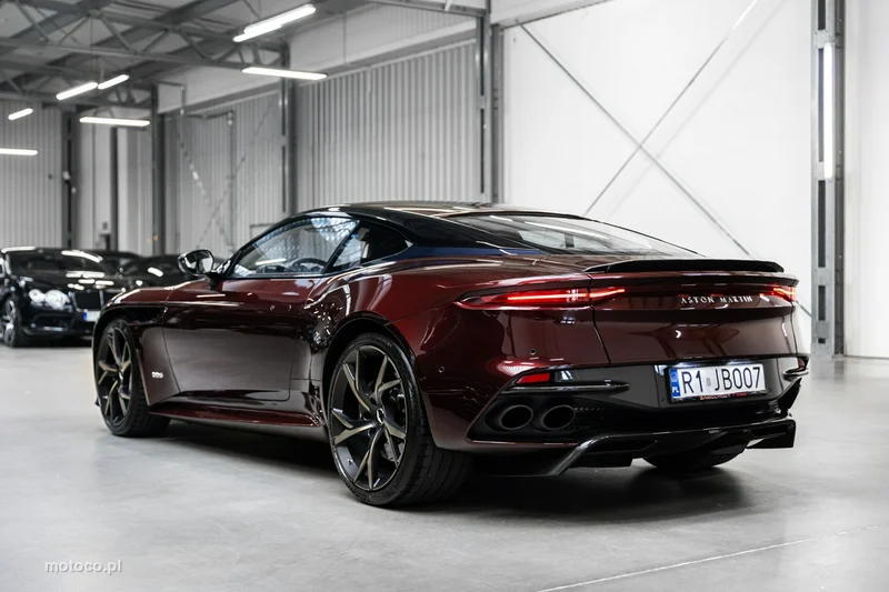 Aston Martin DBS 47
