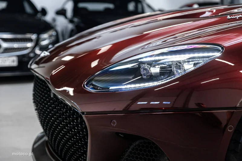 Aston Martin DBS 48