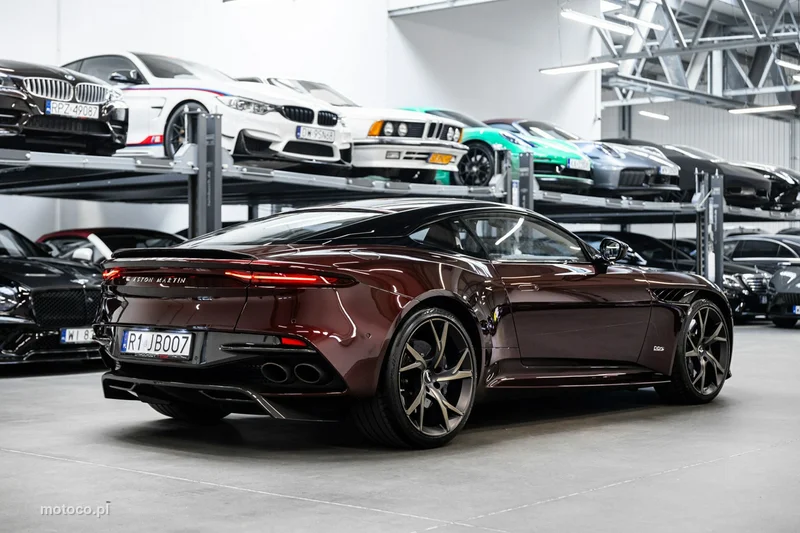 Aston Martin DBS 7