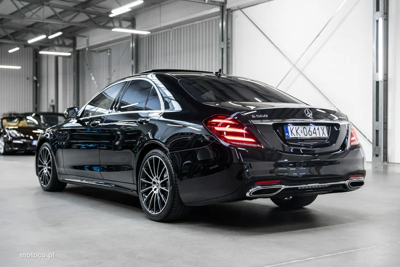 Mercedes-Benz Klasa S W222 S 560 8