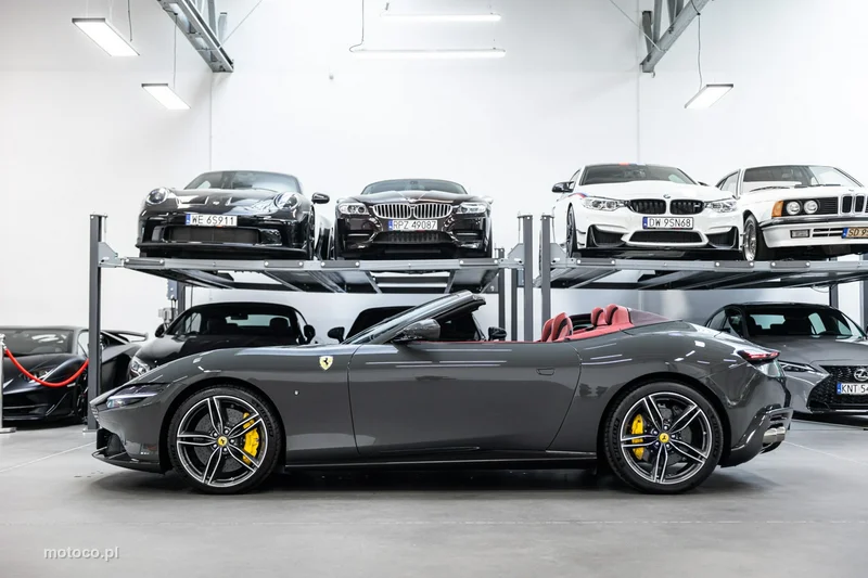 Ferrari Roma Spider 11