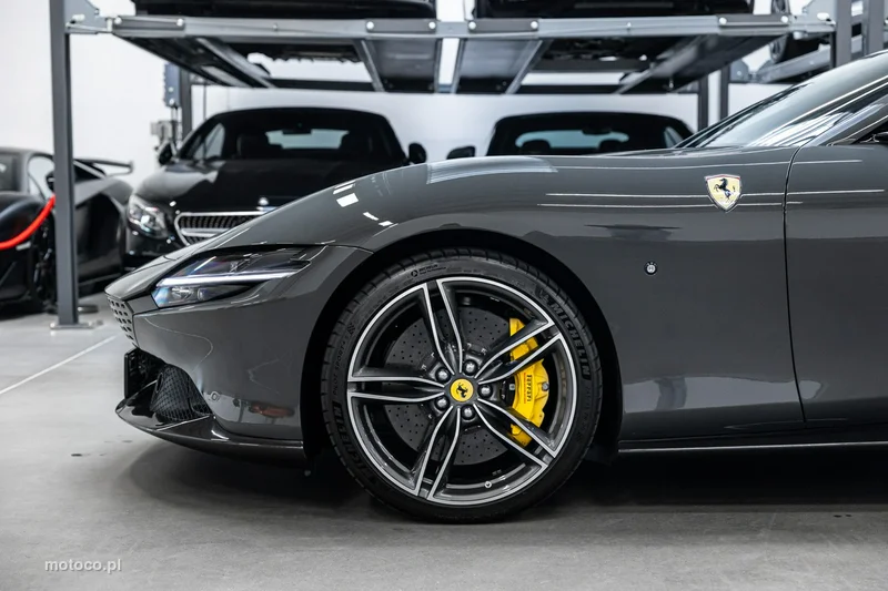 Ferrari Roma Spider 14