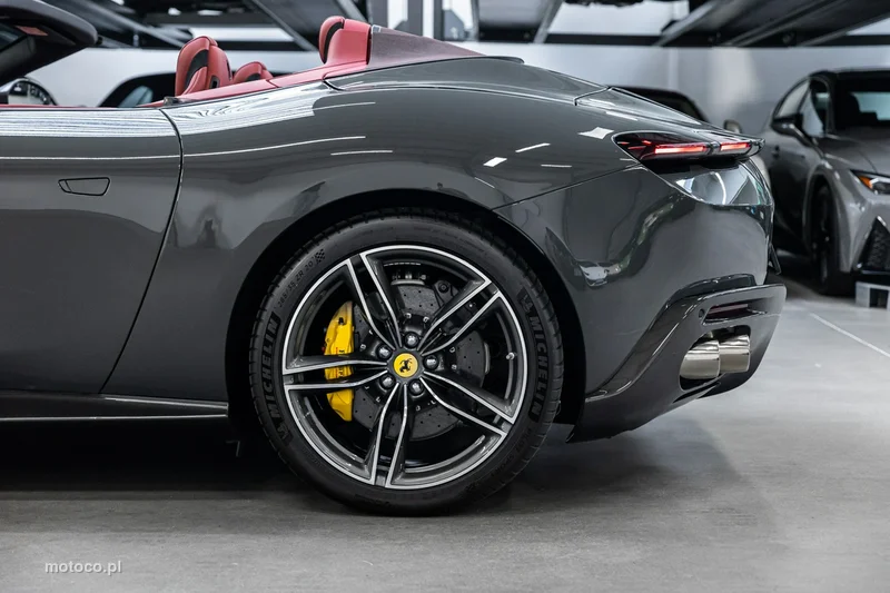 Ferrari Roma Spider 15