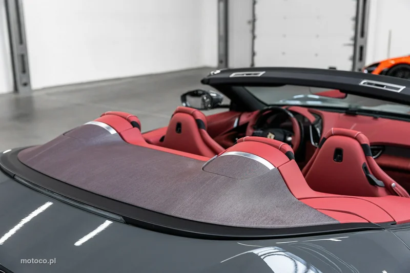 Ferrari Roma Spider 20