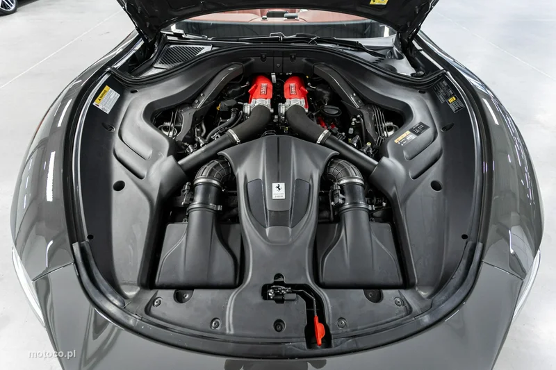 Ferrari Roma Spider 21