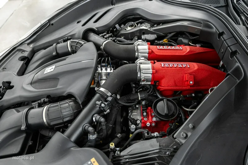 Ferrari Roma Spider 22