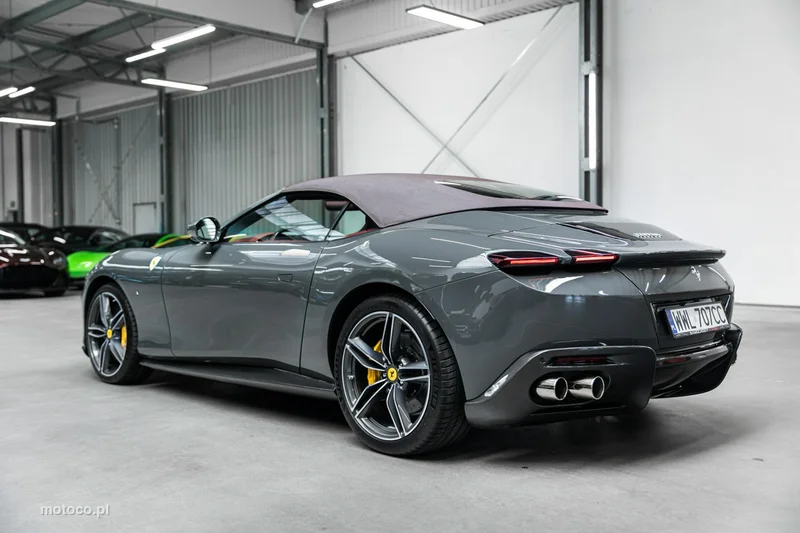 Ferrari Roma Spider 47