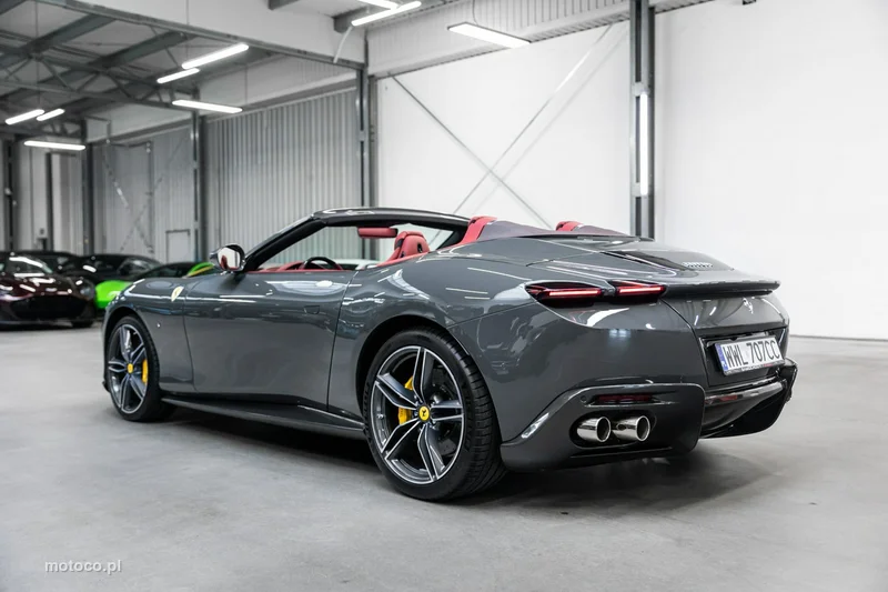 Ferrari Roma Spider 51
