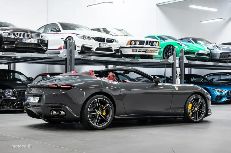 Ferrari Roma Spider 52