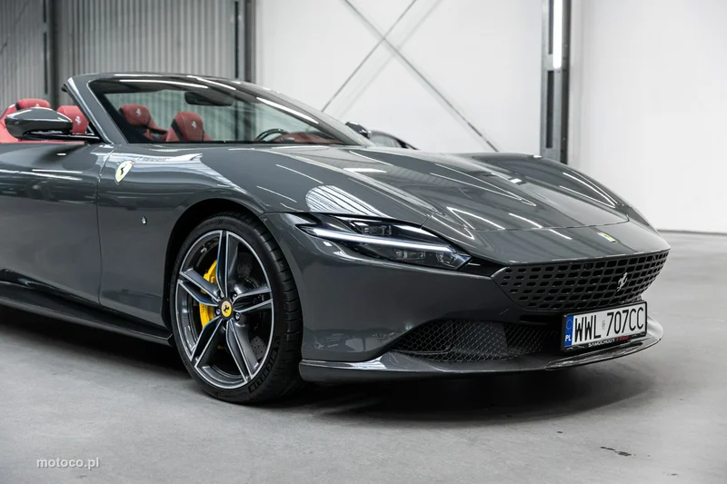 Ferrari Roma Spider 56