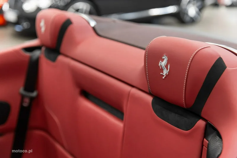 Ferrari Roma Spider 66