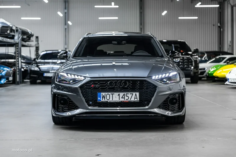 Audi RS4 B9 2