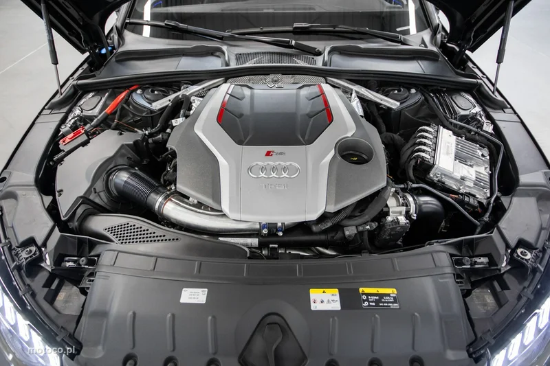 Audi RS4 B9 18