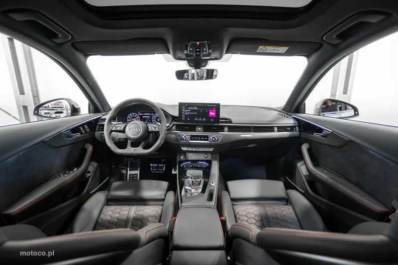 Audi RS4 B9 20