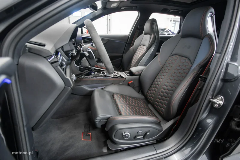 Audi RS4 B9 22