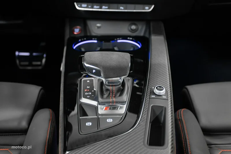 Audi RS4 B9 33