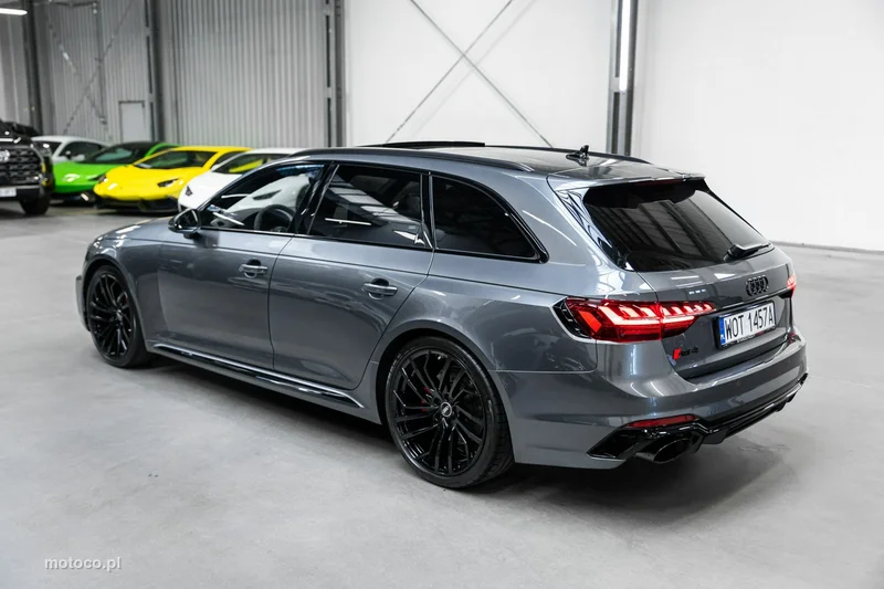 Audi RS4 B9 47