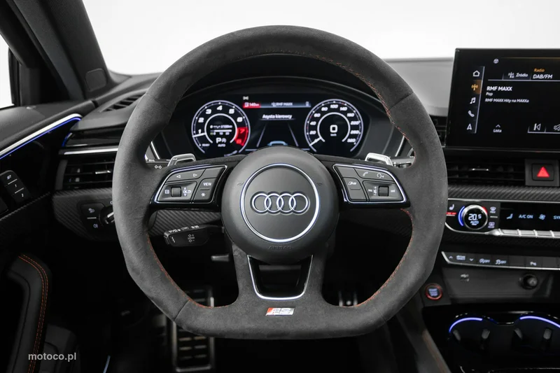 Audi RS4 B9 73