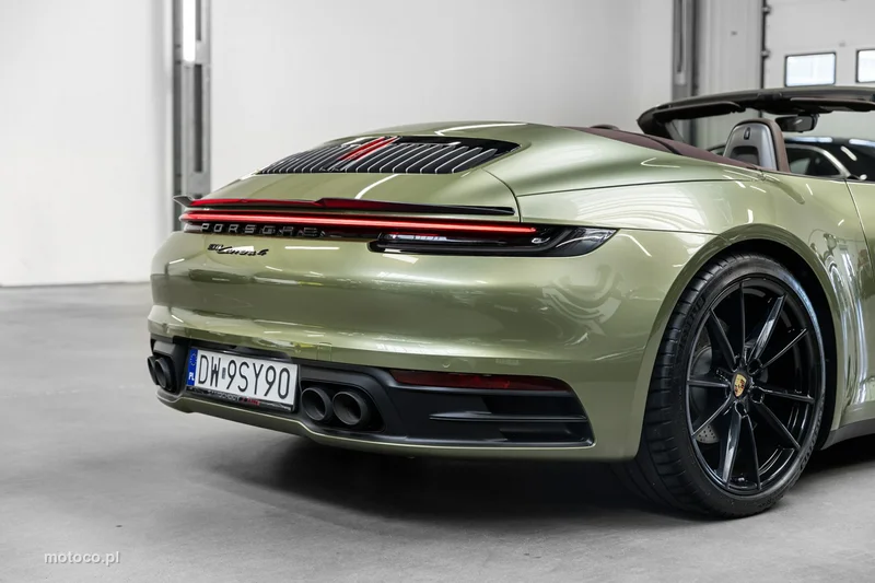 Porsche 911 992 19