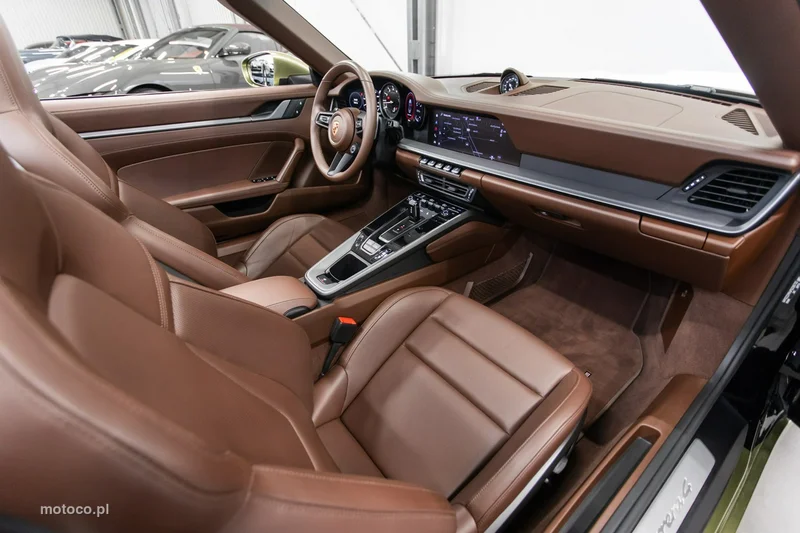Porsche 911 992 23