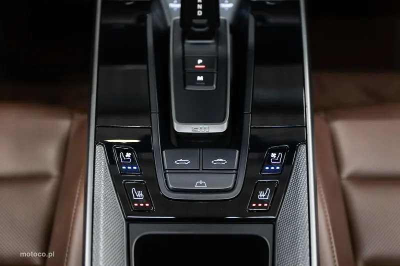 Porsche 911 992 28