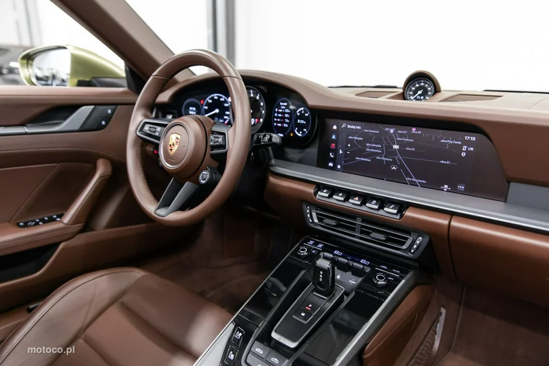 Porsche 911 992 68