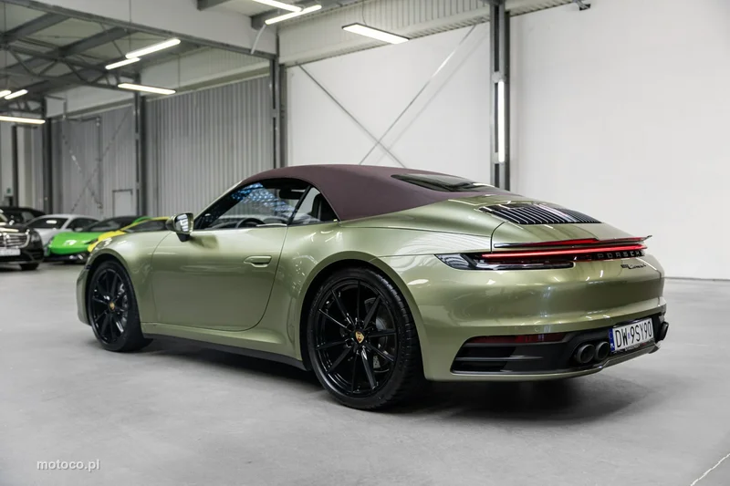 Porsche 911 992 11