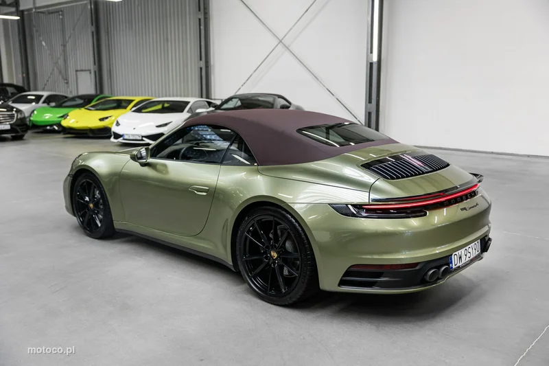 Porsche 911 992 48