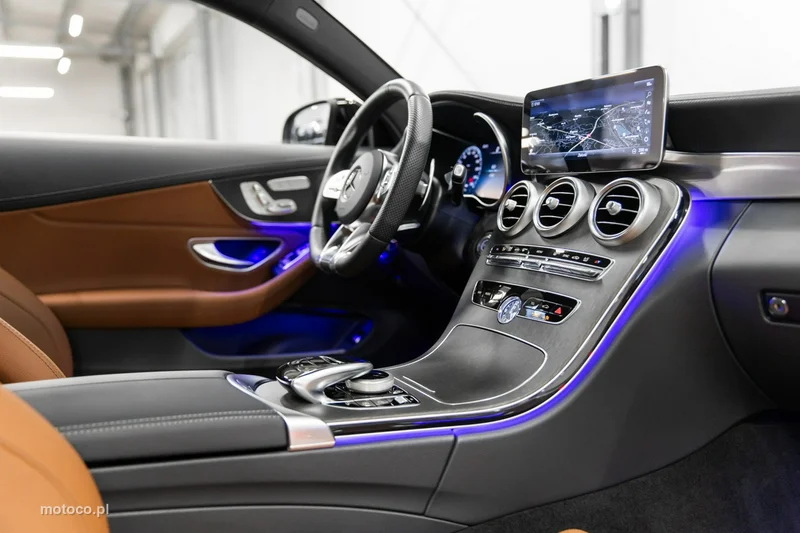 Mercedes-Benz Klasa C W205 C 43 AMG 64