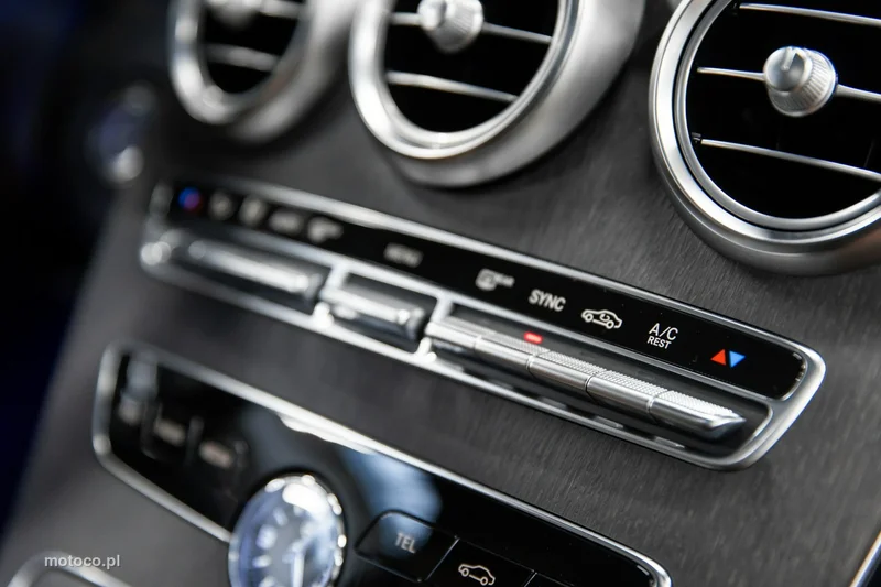 Mercedes-Benz Klasa C W205 C 43 AMG 69