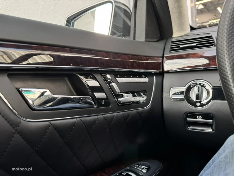 Mercedes-Benz Klasa S W221 S 65 AMG 32