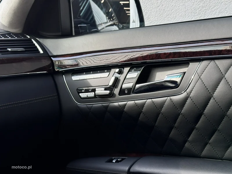 Mercedes-Benz Klasa S W221 S 65 AMG 40