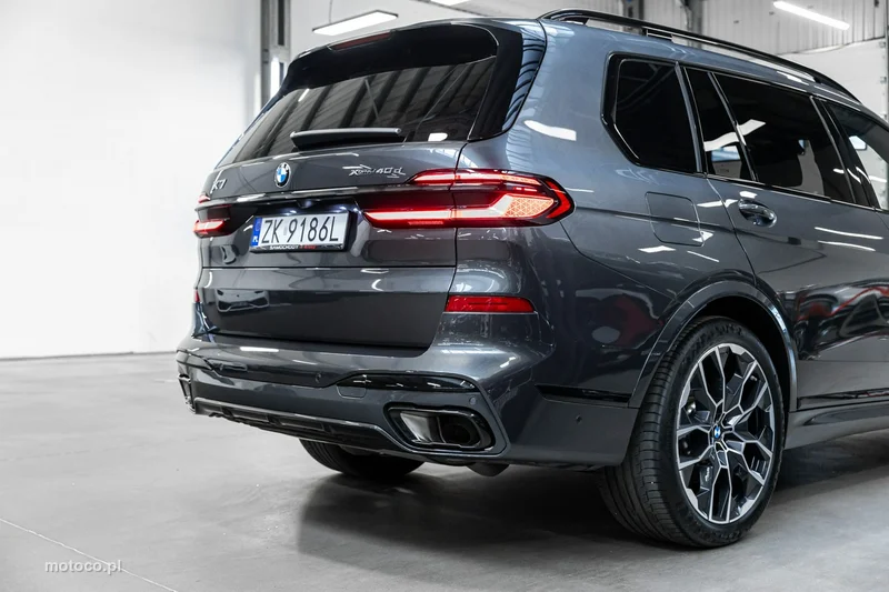 BMW X7 G07 13