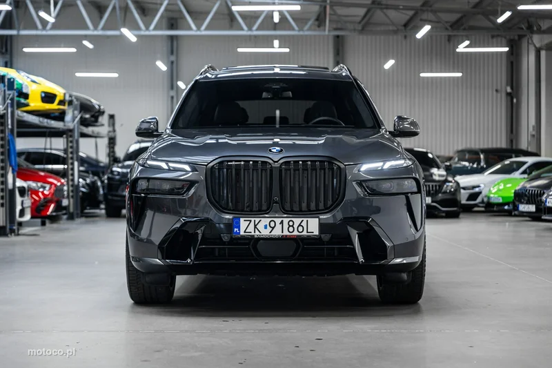 BMW X7 G07 3