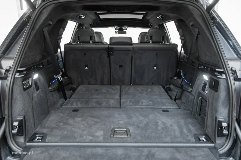BMW X7 G07 24