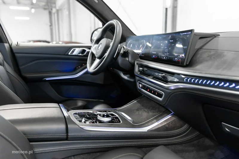 BMW X7 G07 36