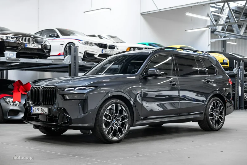 BMW X7 G07 42