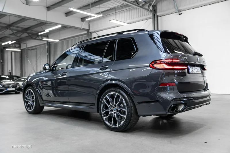 BMW X7 G07 43