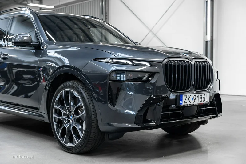 BMW X7 G07 10