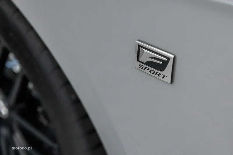 Lexus IS 13