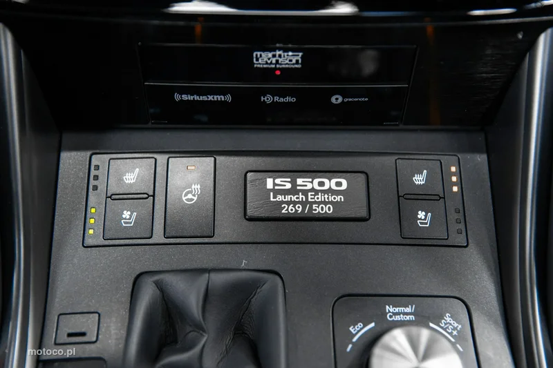 Lexus IS 30