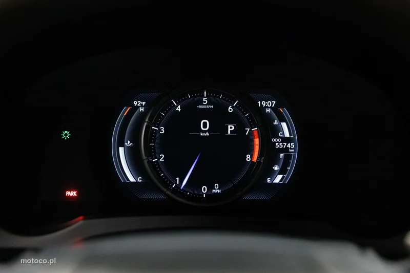 Lexus IS 38