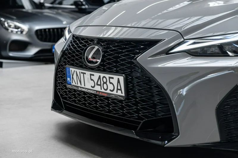 Lexus IS 46
