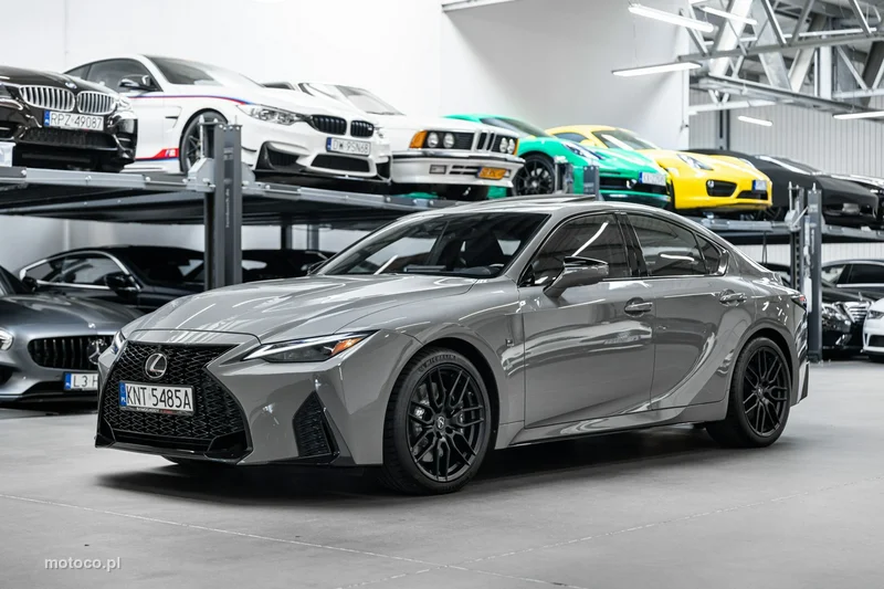 Lexus IS 10