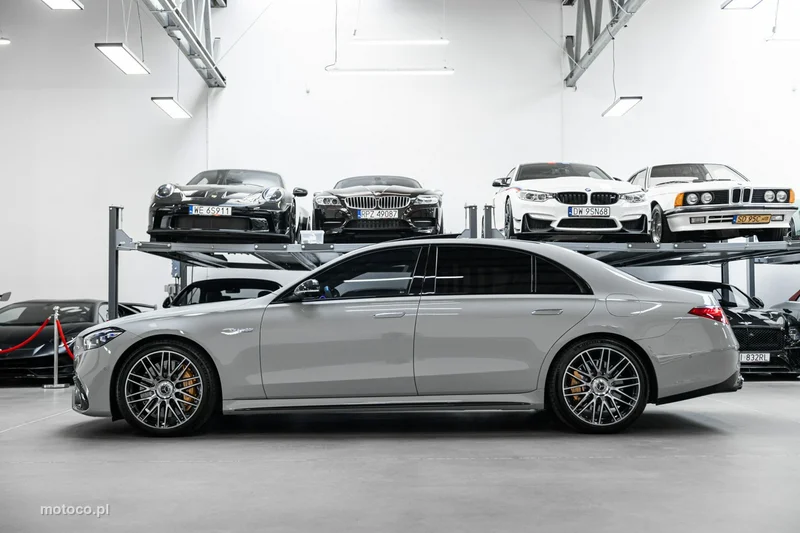 Mercedes-Benz Klasa S W223 S 63 AMG 9