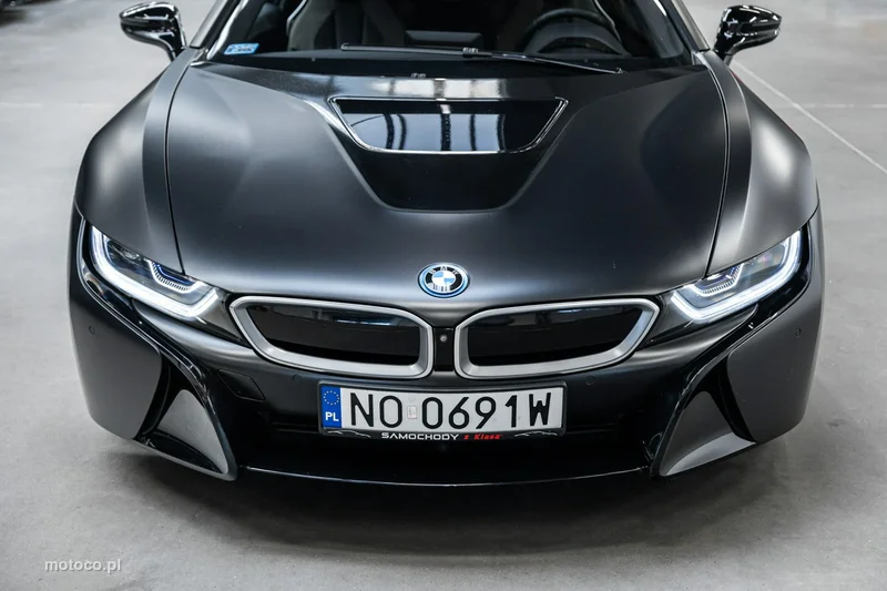 BMW i8 11
