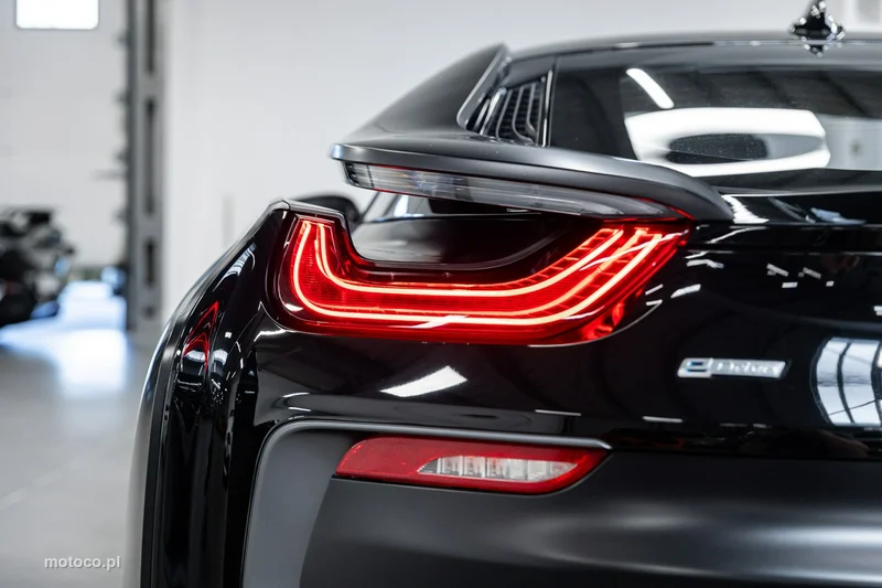 BMW i8 16
